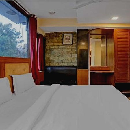 Oyo 75948 Hotel Tushar Continental New Delhi Exteriör bild
