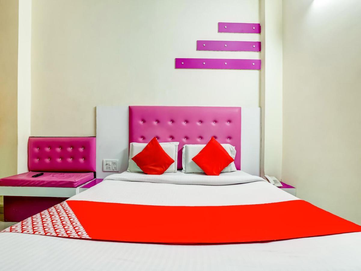Oyo 75948 Hotel Tushar Continental New Delhi Exteriör bild