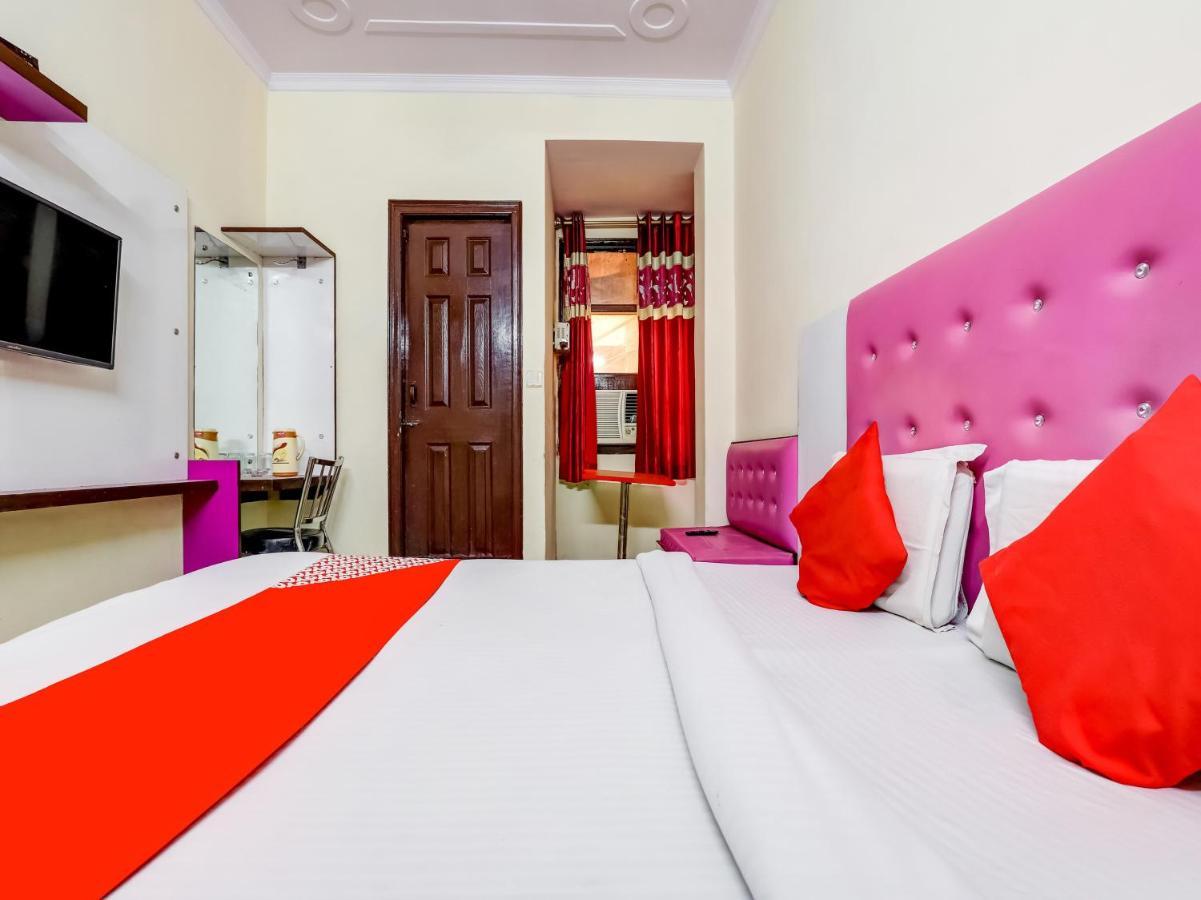 Oyo 75948 Hotel Tushar Continental New Delhi Exteriör bild