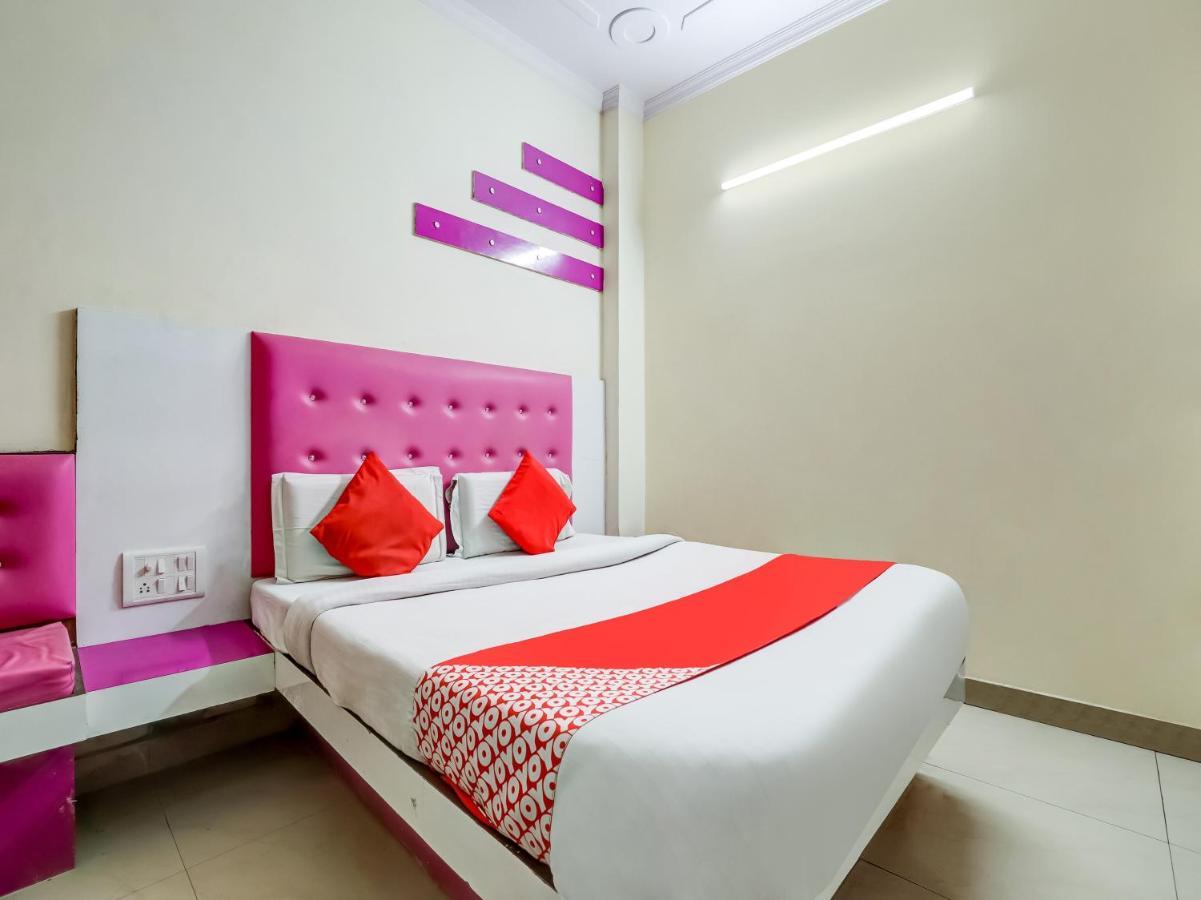 Oyo 75948 Hotel Tushar Continental New Delhi Exteriör bild