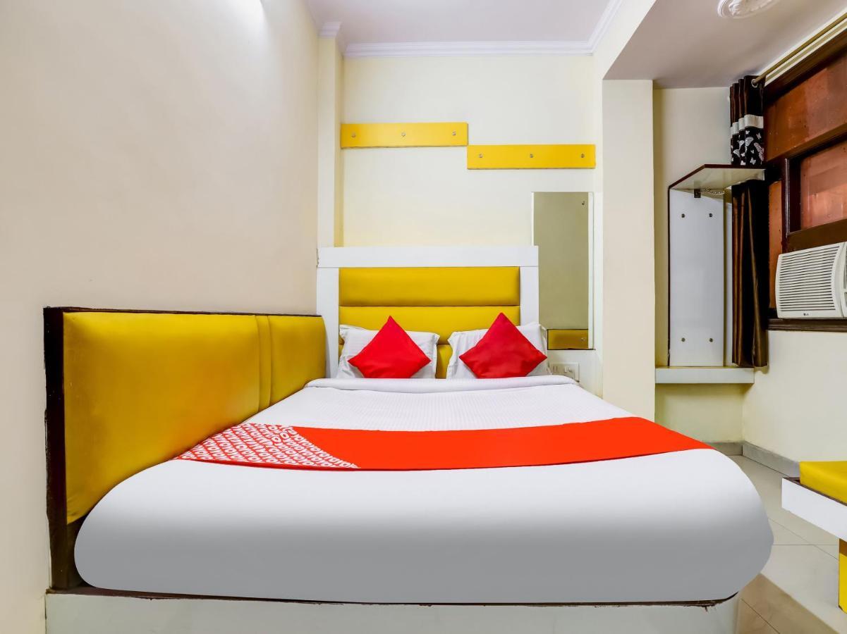 Oyo 75948 Hotel Tushar Continental New Delhi Exteriör bild