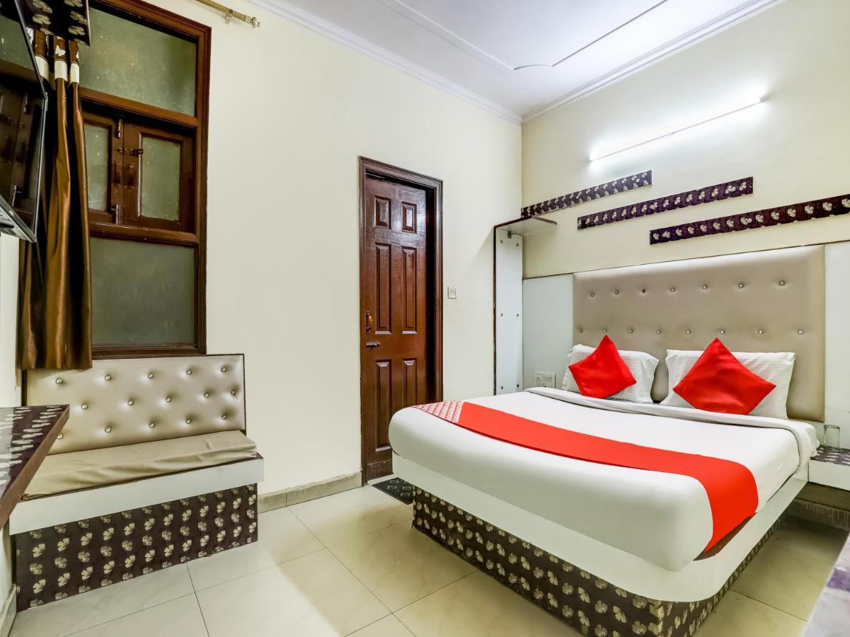 Oyo 75948 Hotel Tushar Continental New Delhi Exteriör bild