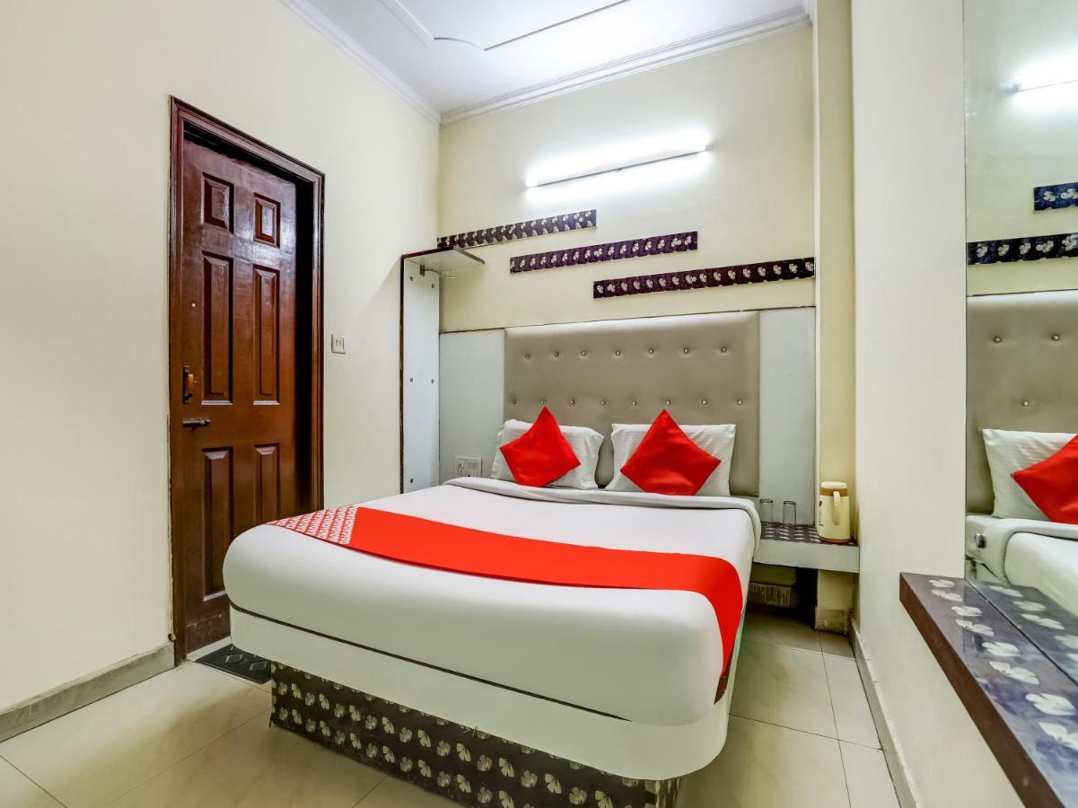 Oyo 75948 Hotel Tushar Continental New Delhi Exteriör bild