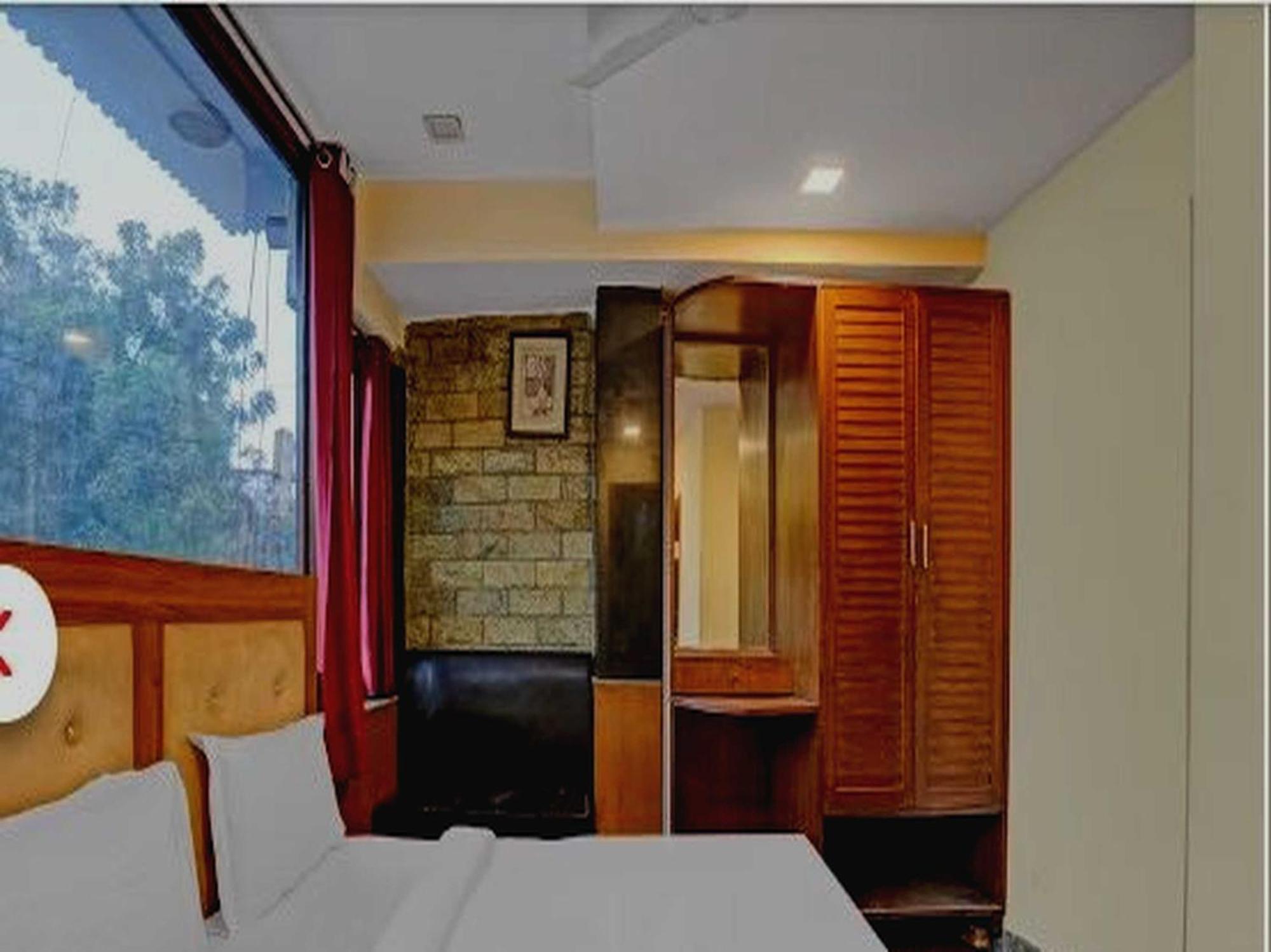 Oyo 75948 Hotel Tushar Continental New Delhi Exteriör bild